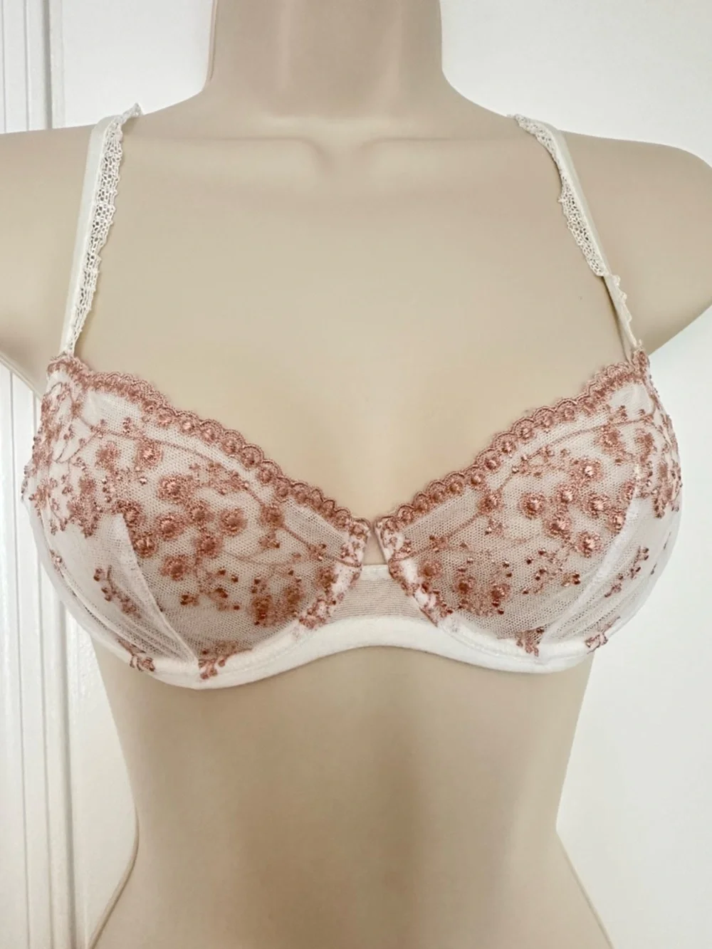 La Perla White and Brown Floral Lace Bra